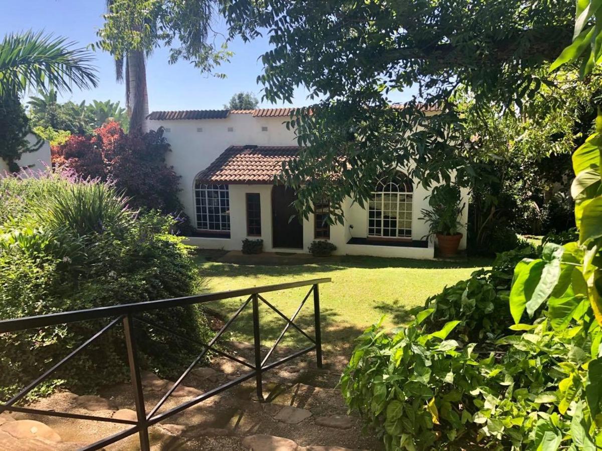 Hostal The Bardolino Artists Retreat Mbombela Exterior foto
